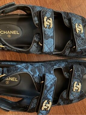 CHANEL Black Leather & Dark Blue Quilted Logo Slingback Sandals